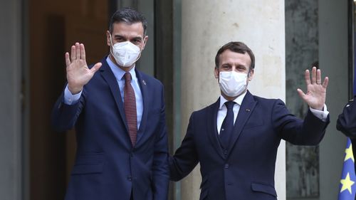 Pedro Sanchez and Emmanuel Macron