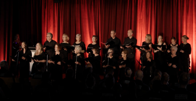 The 'Unsung Legends Choir' is comprised of a local choir, Perth Symphonic Chorus, and members of the community who had been aided by St John WA crews.