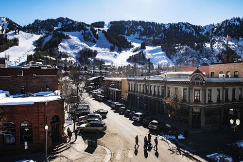 The popular ski town of Aspen has been hit with a coronavirus outbreak infecting nine Australians. 