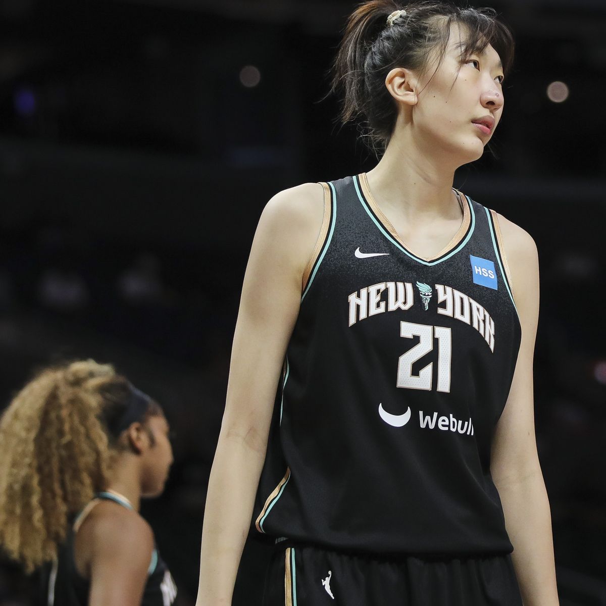 W.N.B.A. Rookie Han Xu Brings Hope for a Deeper Connection to