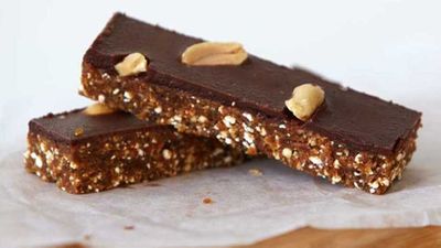 Urban Orchard's raw not-snickers bar