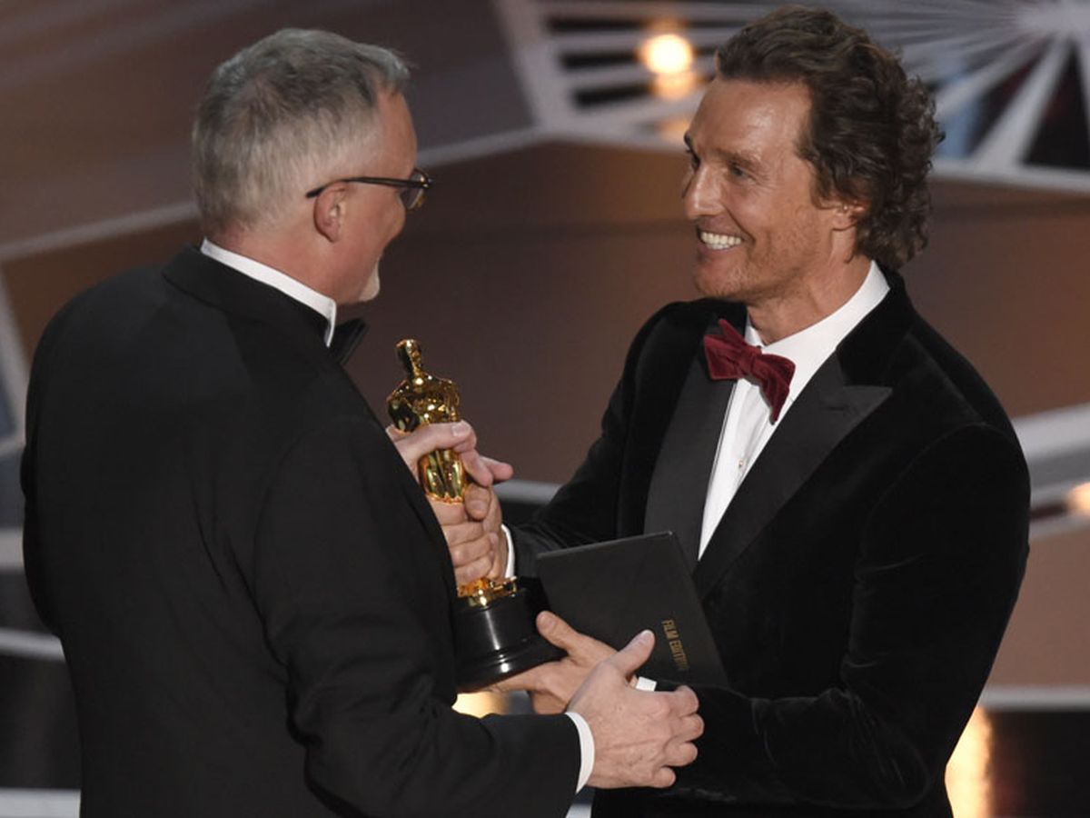 Aussie editor Lee Smith wins Oscar for 'Dunkirk' - 9News