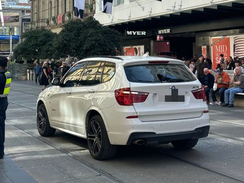 Multiple arrested after police chase Melbourne CBD