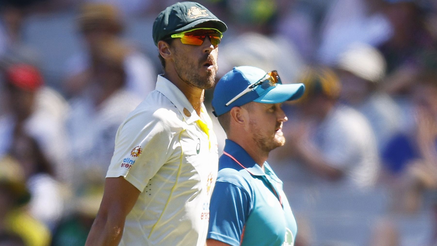 Mitchell Starc leaves the MCG after injuring his finger on Boxing Day.