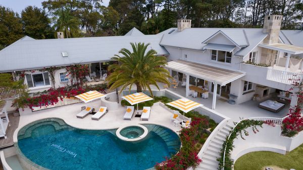 Hotel Clicquot - pool and backyard