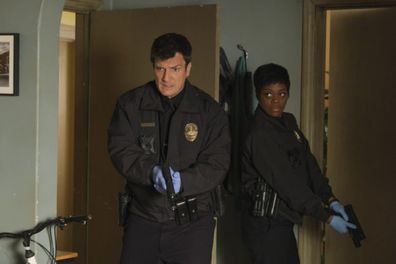 Nathan Fillion and Afton Williamson in The Rookie