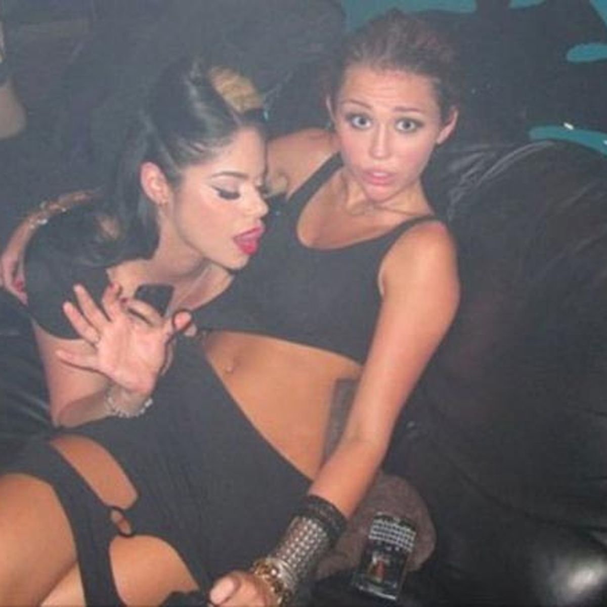 Celebrity leaked photos miley cyrus