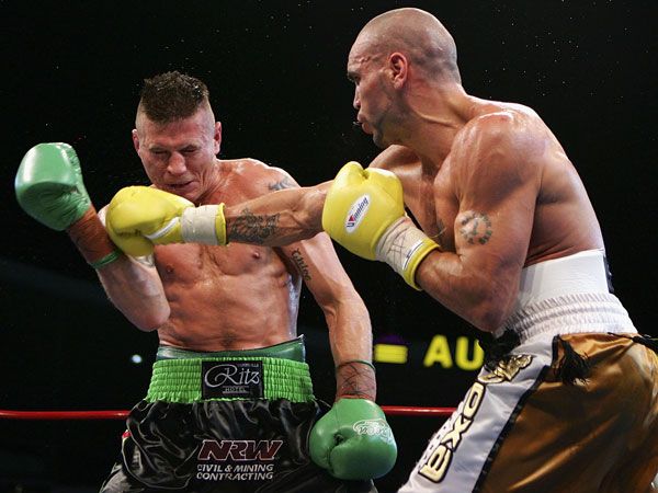 Danny Green and Anthony Mundine lock horns in 2006. (Getty)
