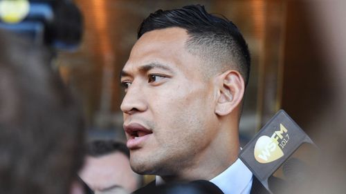Israel Folau deactivated his Instagram and Twitter accounts before they soon reappeared.