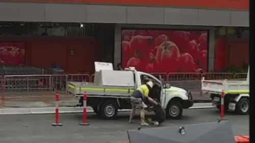 A quick-thinking tradie has dragged a 30-year-old man from the drivers seat of his ute after he attempted to drive off.