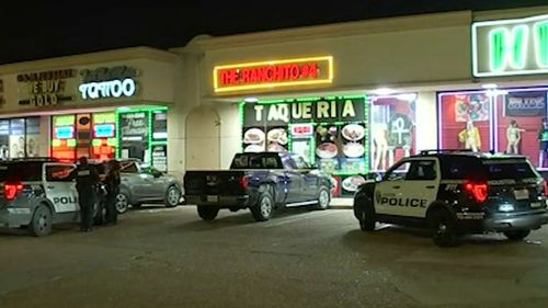 A customer shot and killed a robbery suspect at a Mexican restaurant in Houston, Texas on Thursday night.Houston Police say there were about 10 customers inside the restaurant when the masked man walked in, aimed a gun at them, and took their wallets and phones.