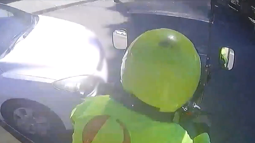 Posties around Australia are being injured by cars at least five times a week.﻿More than 280 posties have been injured in the past financial year, according to Australia Post data.
Injuries have ranged from broken limbs and concussions to lacerations and serious trauma.﻿