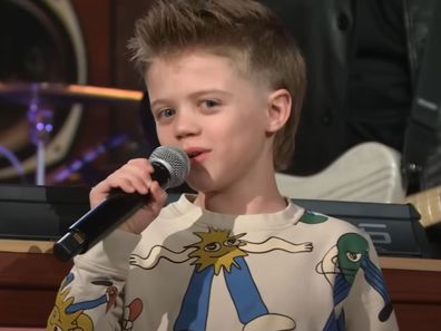 WATCH: Kelly Clarkson's son Remy sings Frank Sinatra cover on his mum's show | Video - 9Celebrity