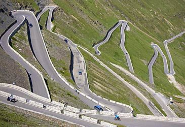 What is the name of this mountain pass, aka Top Gear's "greatest driving road"?