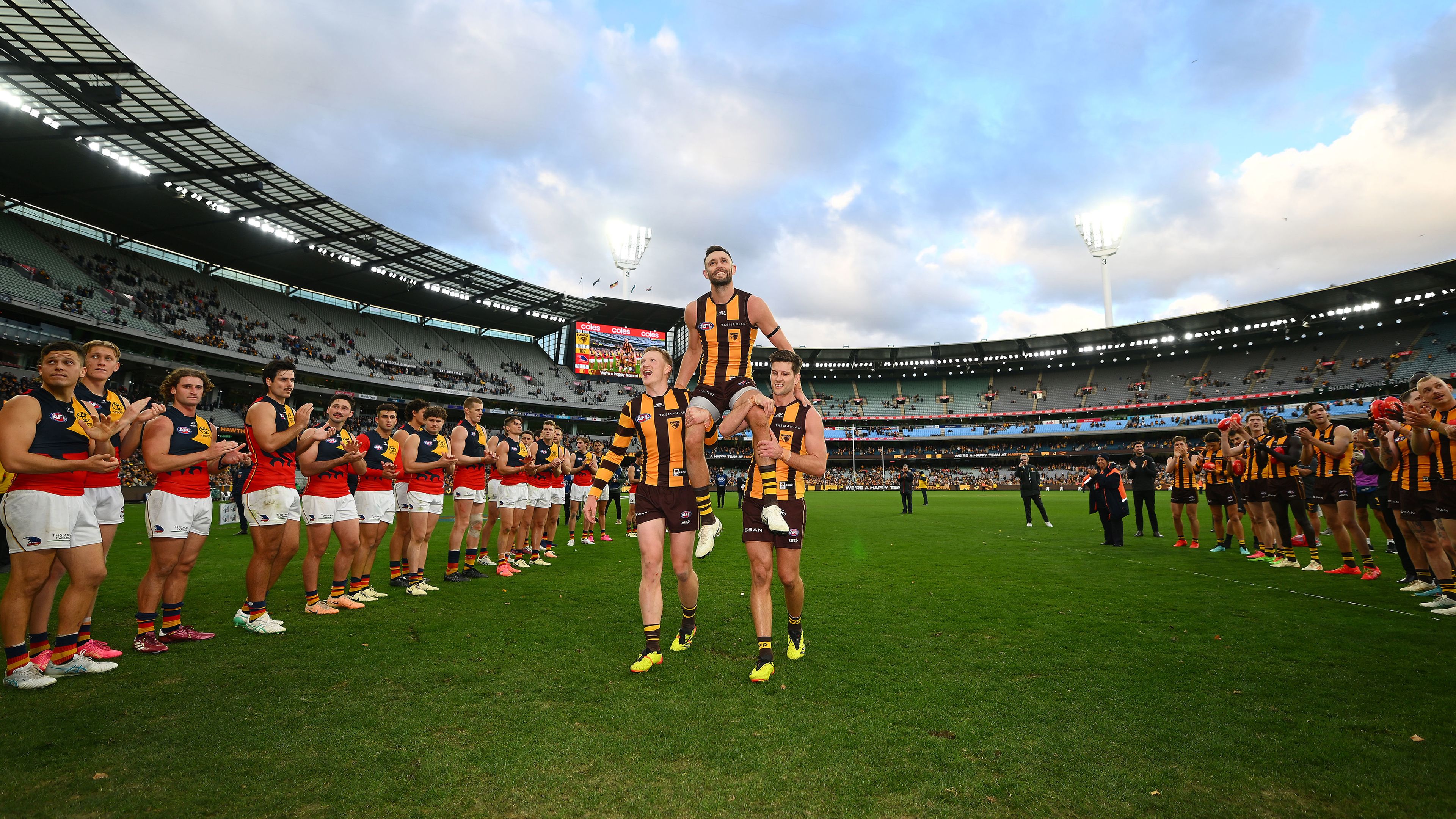 Jack Gunston was chaired off in game 250.
