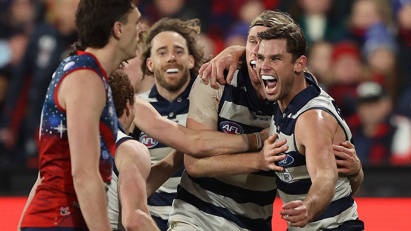 Geelong leapfrogs Melbourne to go top of AFL ladder with convincing win