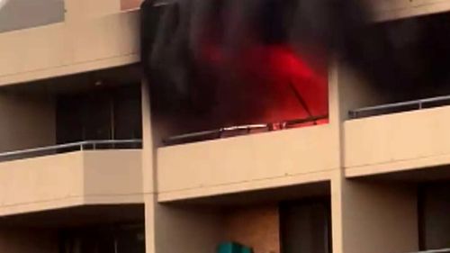 Fire crews are tackling a fire in Darlinghurst, Sydney