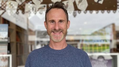 O aclamado autor australiano Craig Silvey enfrenta tribunal por crimes de exploração infantil