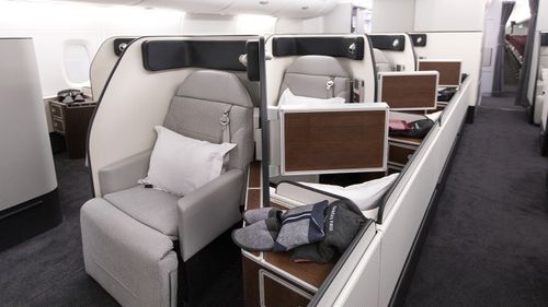 qantas upgrades first class lounge