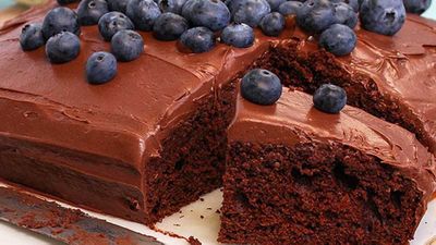 Recipe:&nbsp;<a href="http://kitchen.nine.com.au/2016/05/05/12/12/quick-mix-chocolate-cake" target="_top">Quick mix chocolate cake</a>