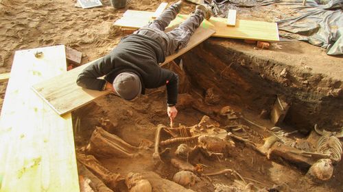 Mass grave with 1,000 skeletons found in Germany