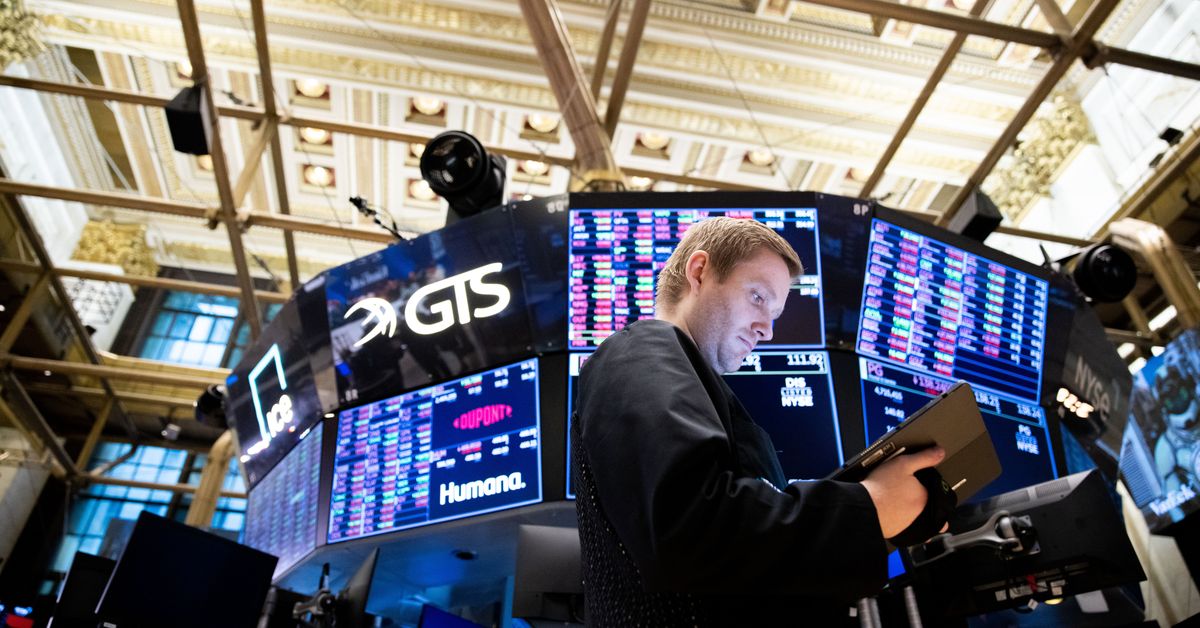 Five signs the world is headed for a recession - 9News