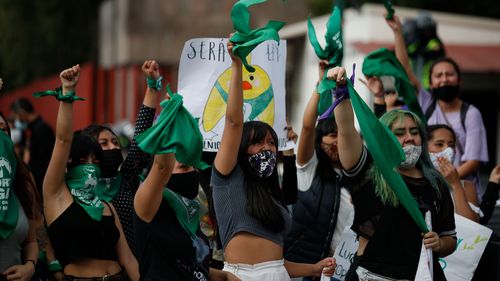 Los manifestantes que pedían el aborto legal y seguro en todo el país se manifestaron en la Ciudad de México el año pasado.