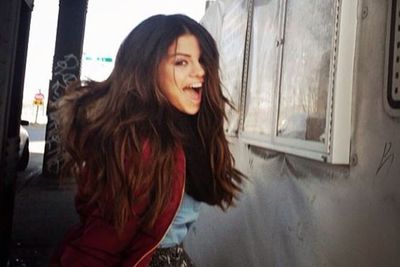 @selenagomez: NY. I had a lovely time :) I'm sorry I couldn't stop at the airport! Love y'all.