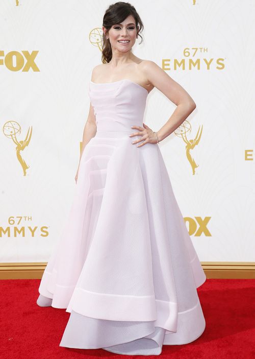 Yael Stone arrives at the 67th Primetime Emmy Awards, 2015