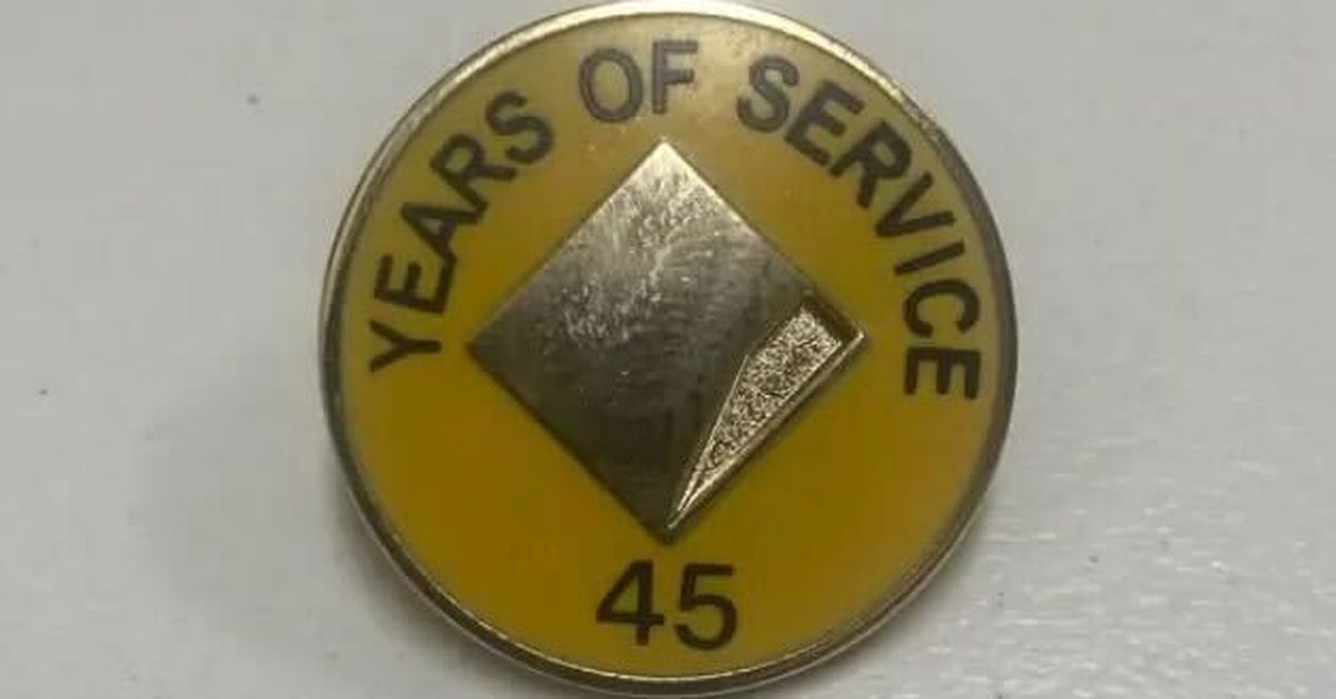 Commonwealth Bank under fire over this tiny yellow pin