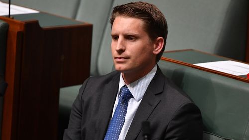 O deputado liberal Andrew Hastie, que preside o comitê, disse que o governo rejeitou apenas duas recomendações.
