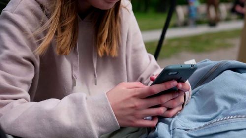 Aumento alarmante de violência sexual contra jovens no Snapchat e em aplicativos de namoro