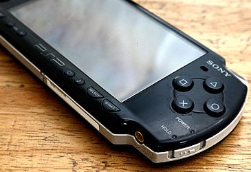 Which storage medium does the PlayStation Portable use?