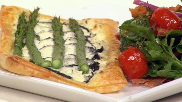 Asparagus and goats cheese tart with crispy prociutto salad