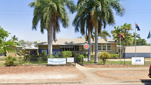 Six children hospitalised after eating lolly from bus driver at Bluewater State School near Townsville in North Queensland