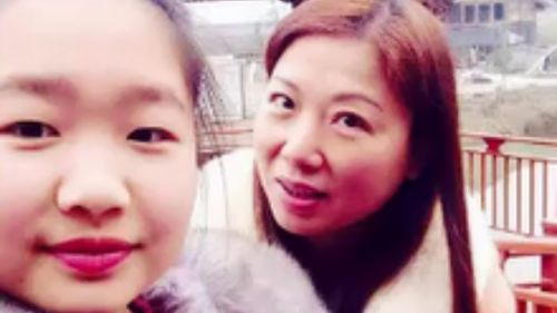 Xinyu Yuan and her mother Meili Dai (9NEWS)