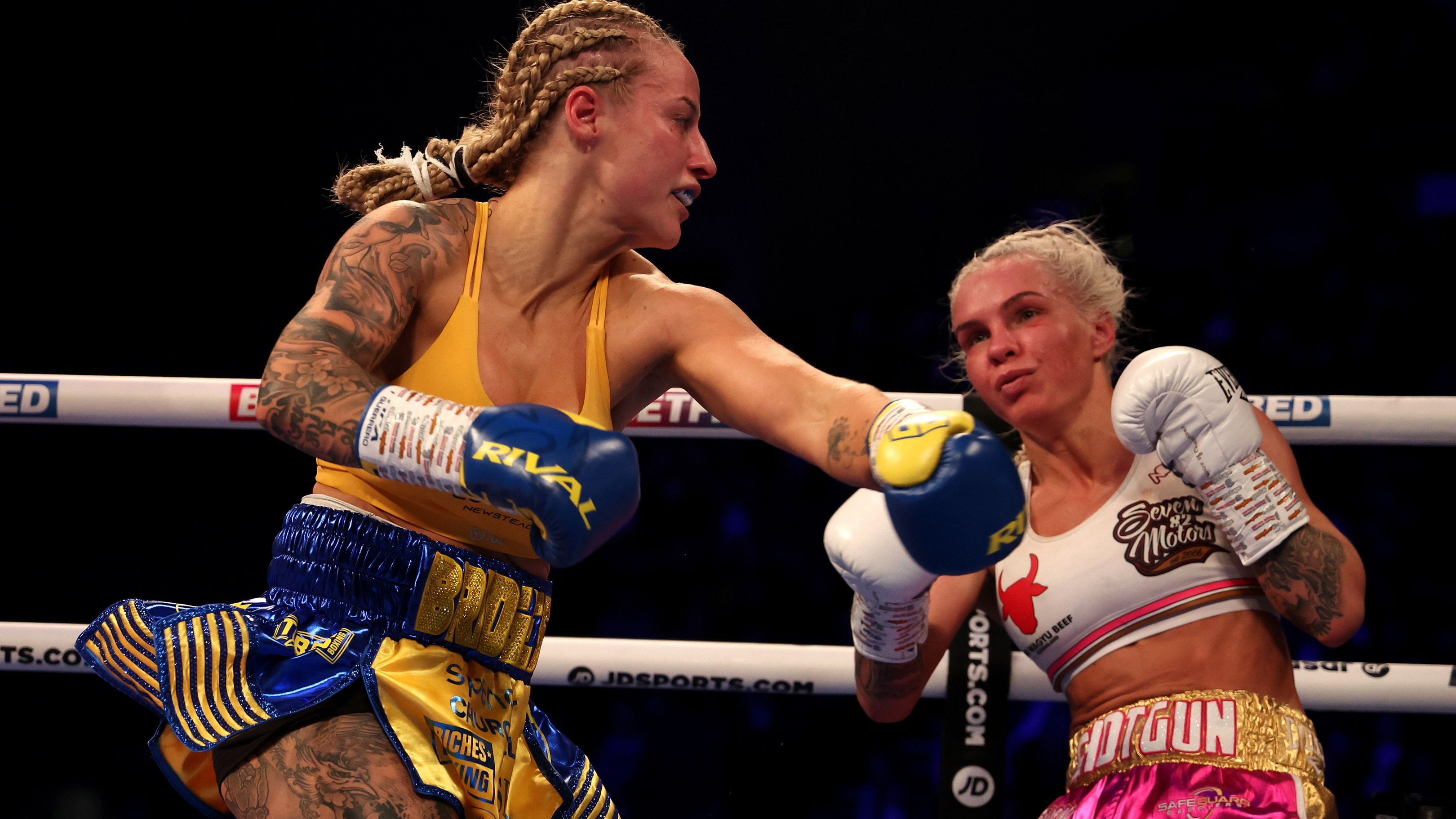 Ebanie Bridges and Shannon OConnell exchange blows during their IBF Women&#x27;s World Bantamweight title fight at First Direct Arena in Leeds. (Photo by Nigel Roddis/Getty Images)