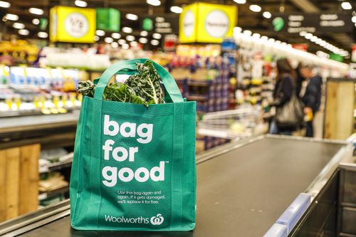 Australian supermarket giant Woolworths has announced it will give out free reusable bags to customers until July 8. Picture: AAP.