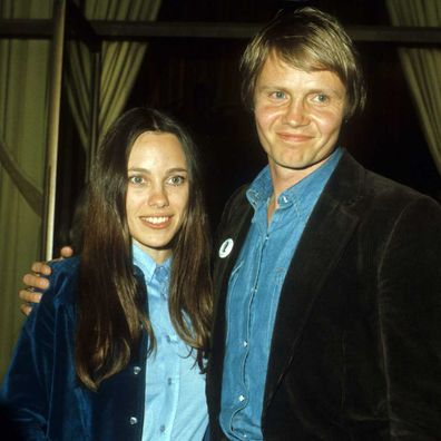 Angelina Jolie's parents Marcheline Bertrand and Jon Voight in 1977.