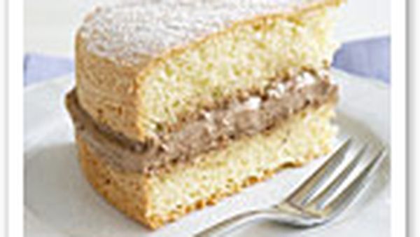 Chocolate-cream sponge cake