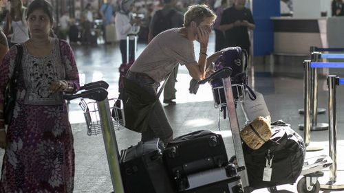 Thousands of Aussies stranded in Bali despite airport reopening