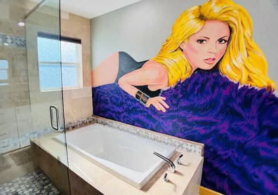 The ultimate $1.7 million "diva house" with its very own red carpet and hand-painted murals dedicated to the ladies of rock and roll.