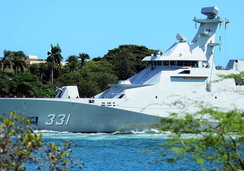 An Indonesian naval ship arrives in Pearl Harbor, Hawaii, for the start of RIMPAC 2018. (Photo: US Navy).