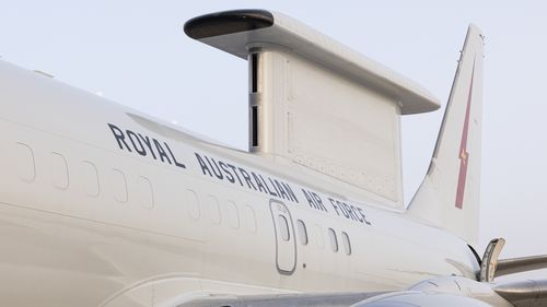 Un aereo E-7A Wedgetail schierato in Medio Oriente per fornire sorveglianza a lungo raggio a sostegno dell’autodifesa collettiva dei partner del Golfo.