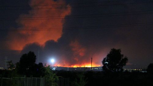 9NEWS reader Troy Reciszen took this photo of a fire in the Adelaide Hills. (Troy Reciszen)