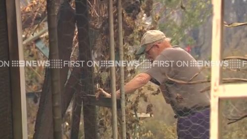 Some residents stayed to defend their homes. (9NEWS)