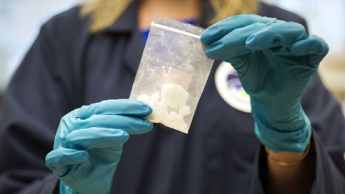 Powerful synthetic opioid being sold online to Australians from China