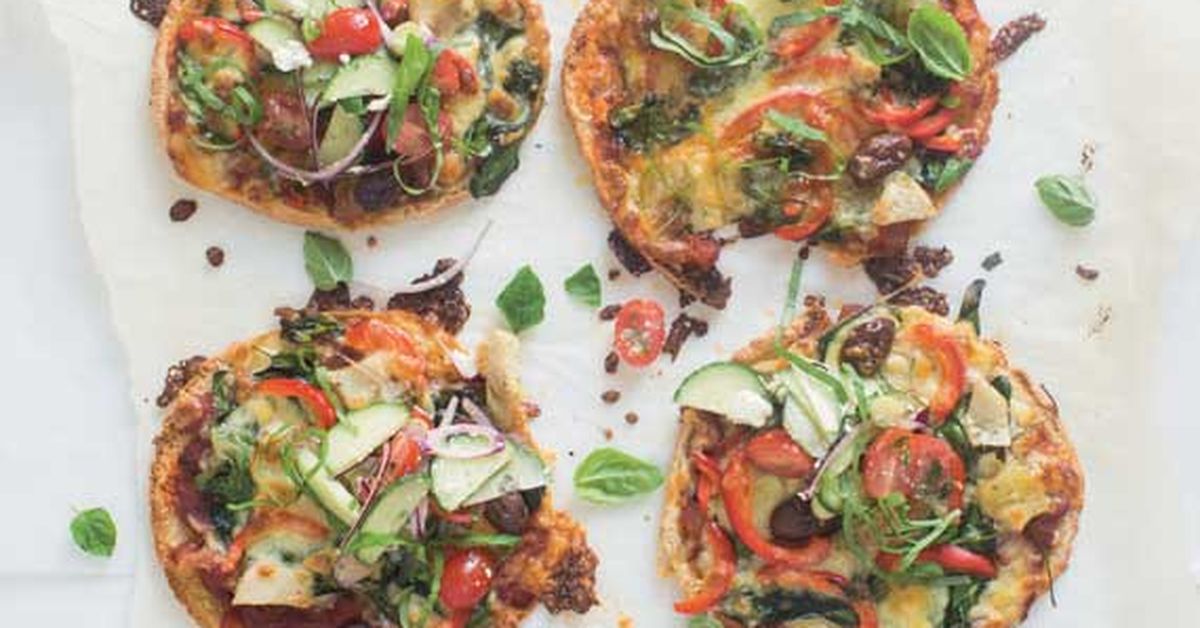 Nadia Lim's pizzettes with Greek salad - 9Kitchen