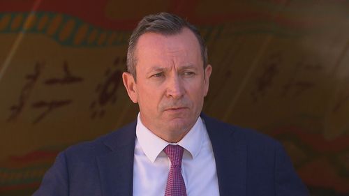 Le premier ministre Mark McGowan a déclaré que la police surveillait une épidémie de COVID-19 dans la communauté aborigène de Jameson, qui a été verrouillée.