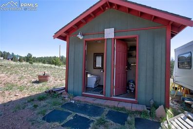 Colorado cabin goes on the market for just one dollar 
